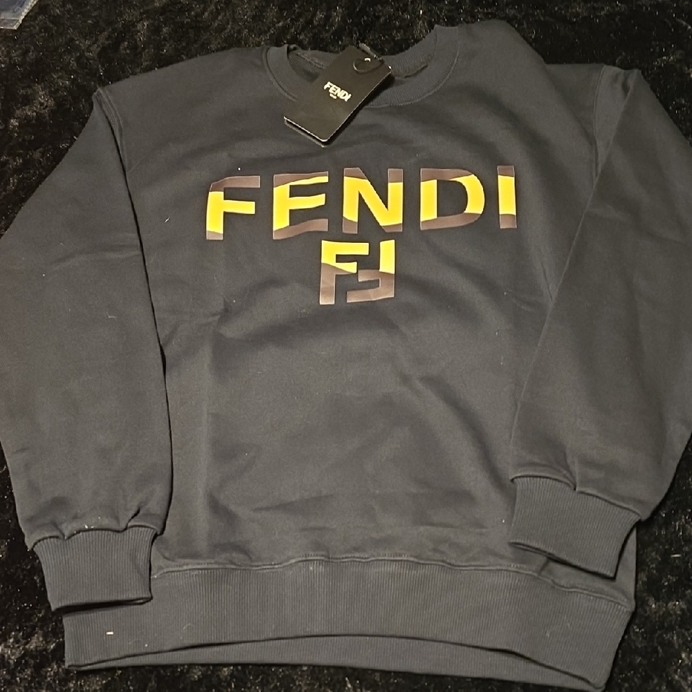 Fendi Men's Black and Gold Logo Crewneck Sweater